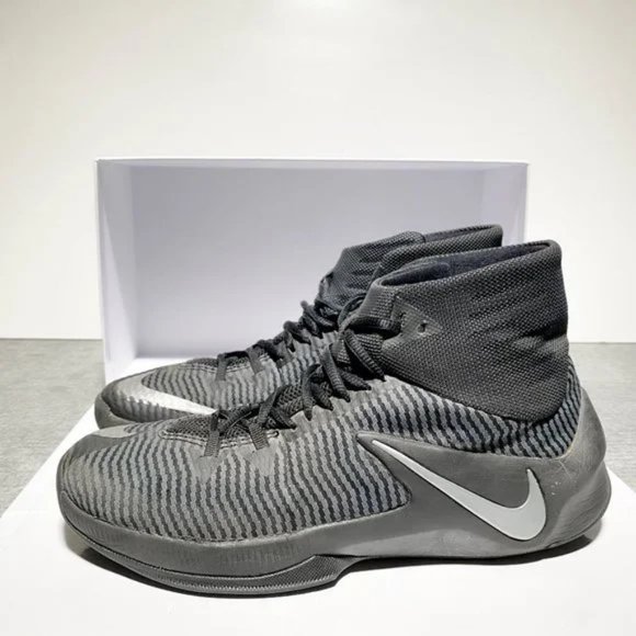 Nike Zoom Clear Out Black High-Top Sneakers with Silver Swoosh Mens Size 8M - Picture 2 of 5